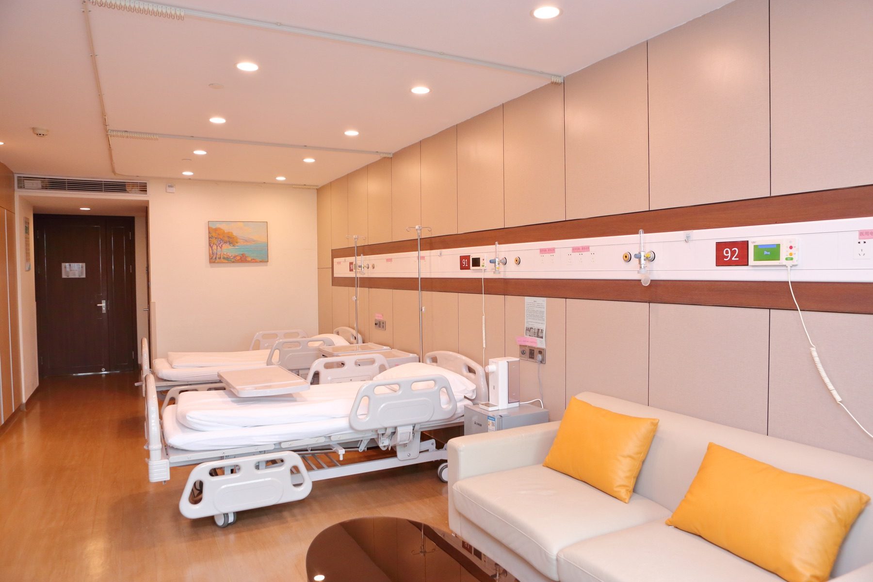 Patient room in Guangzhou; room arrangements depend on the receiving hospital